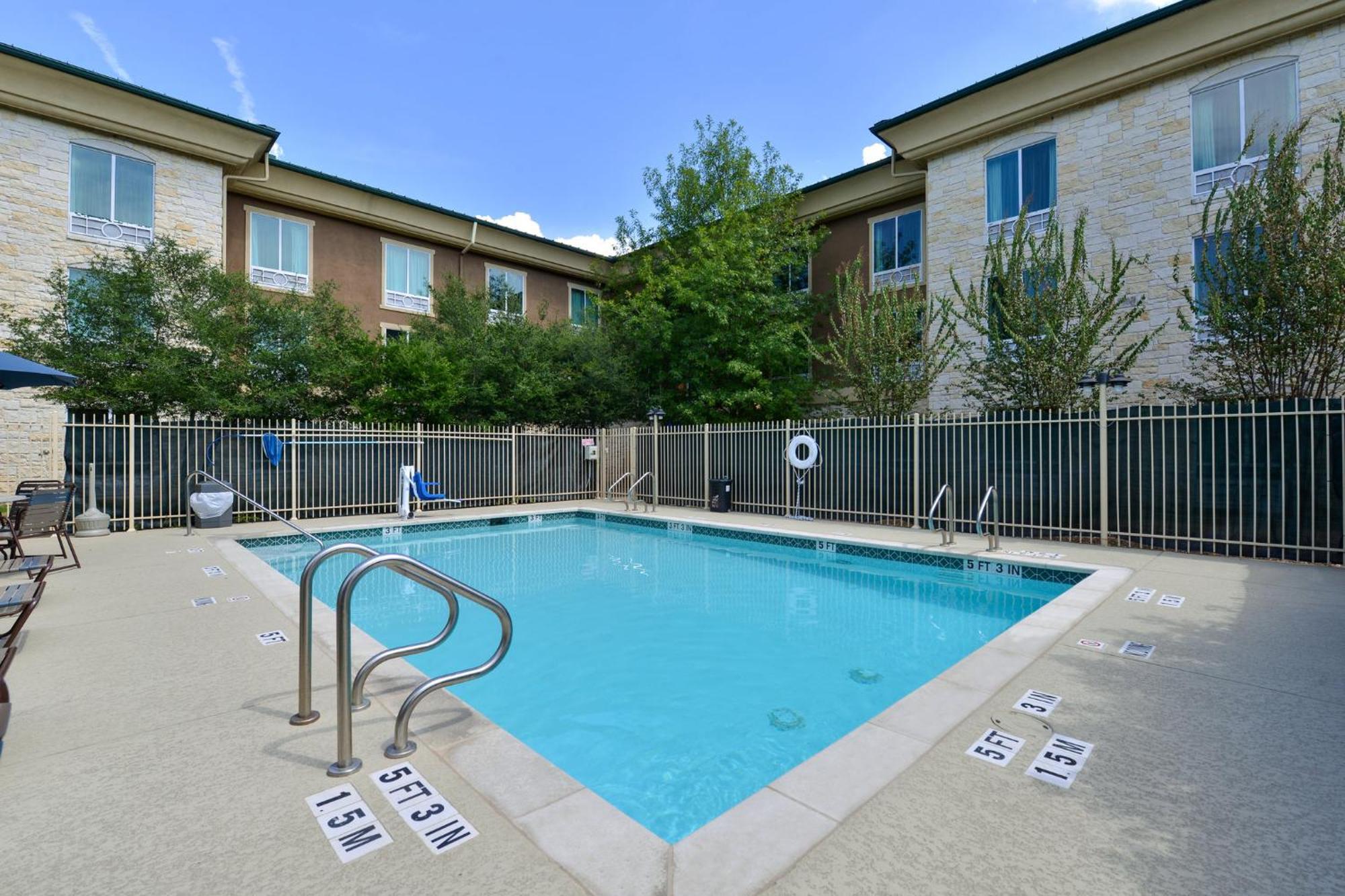 Holiday Inn Express & Suites Austin Sw - Sunset Valley, And Ihg Hotel Exterior photo